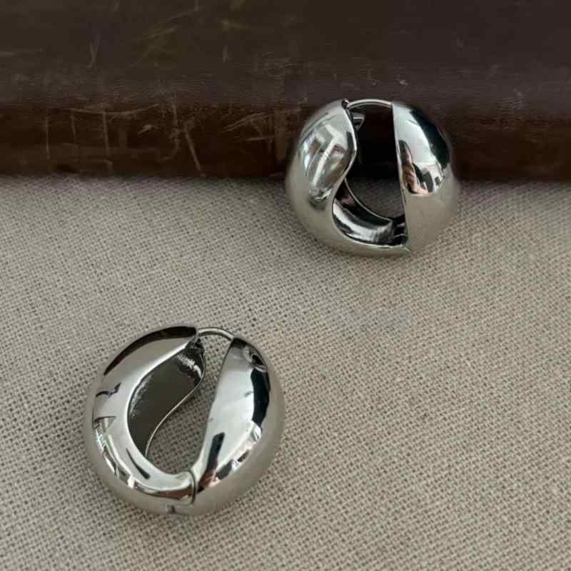 ピアス レディース おしゃれ かわいい イヤリング ゴールド 幾何学模様 サークル 金属アレルギー対応 シンプル