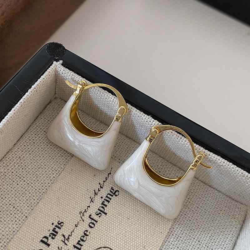 イヤリング レディース 白色 ドロップ釉薬 デザイン 銅 電気メッキ加工 軽奢風 小ぶり ユニーク 高見え アクセサリー ファッション 通勤