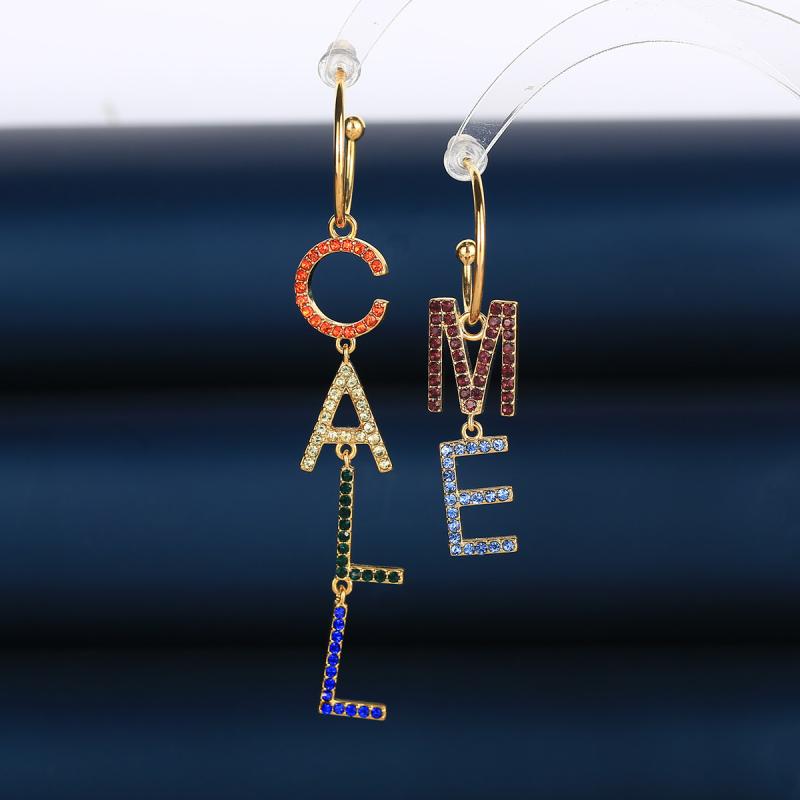 ピアス レディース 女性用 ジルコニア アルファベット イニシャル ゴールド 電気メッキ加工 個性的 トレンド アクセサリー