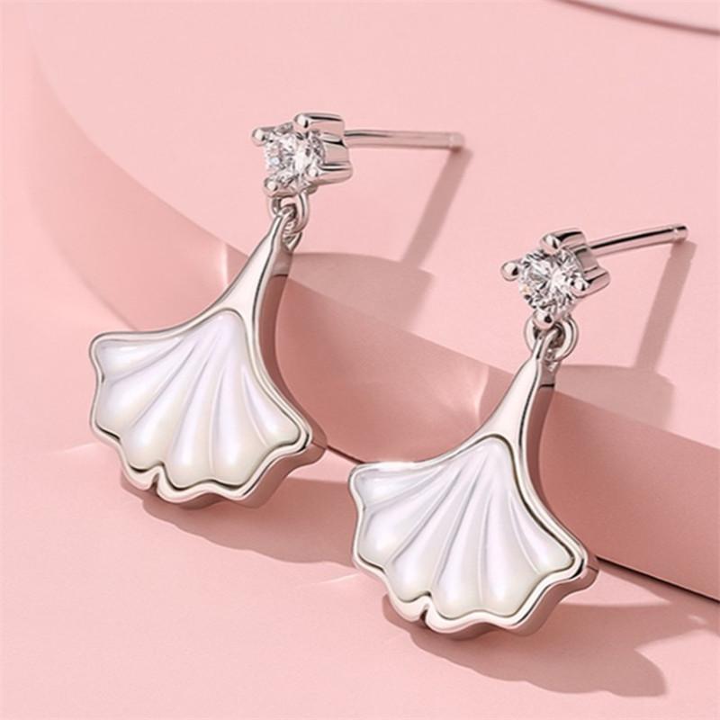 ピアス レディース シルバー925 銀杏 葉っぱ モチーフ スタッドピアス イヤリング アクセサリー ジュエリー 普段使い プレゼント ギフト 彼女 妻 友人 バレンタインデー ホワイトデー 誕生日 記念日 ローズゴールド プラチナ