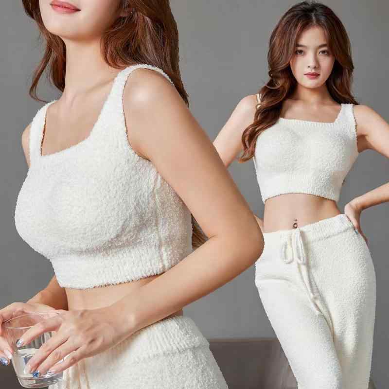 ベスト レディース あったかインナー 裏起毛 防寒 暖か ブラトップ カップ付き ポリエステル 伸縮性 ノースリーブ 一字襟 無地 M L 黒 ブラック ベージュ 赤 レッド グレー 青 ブルー 白 ホワイト2