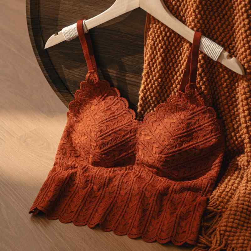 インナー レディース 保温 あったか Vネック キャミソール レース カップ付き ブラ不要 肌着 下着 トップス 黒 白 ベージュ 赤