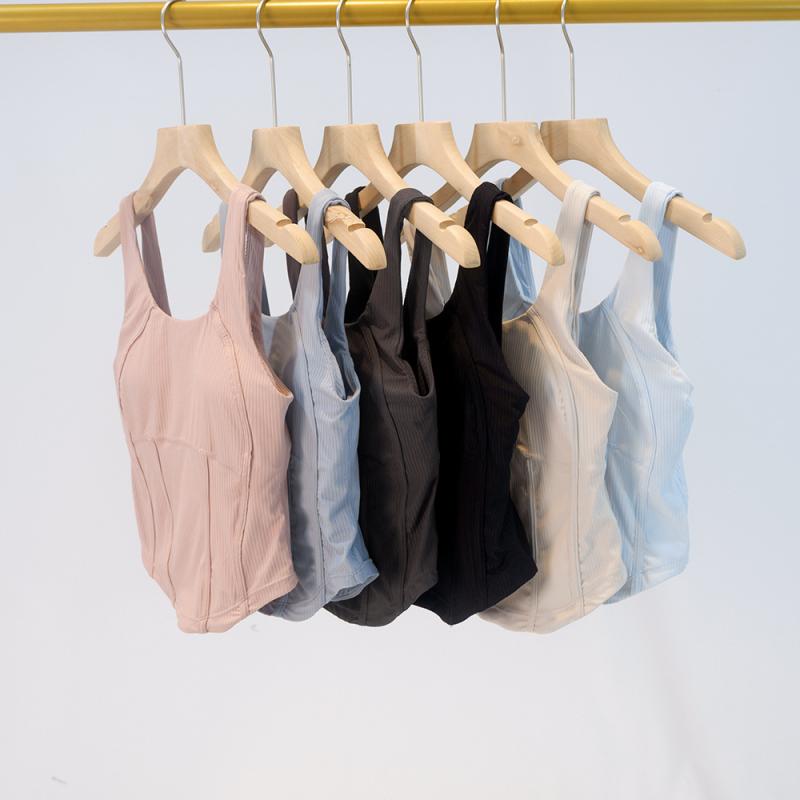 タンクトップ レディース ヨガウェア 高機能 吸湿速乾 接触冷感 スリムフィット ショート丈 ウエストシェイプ バストパッド付き 無地 トップス スポーツウェア トレーニングウェア ジム ピラティス S M L XL XXL
