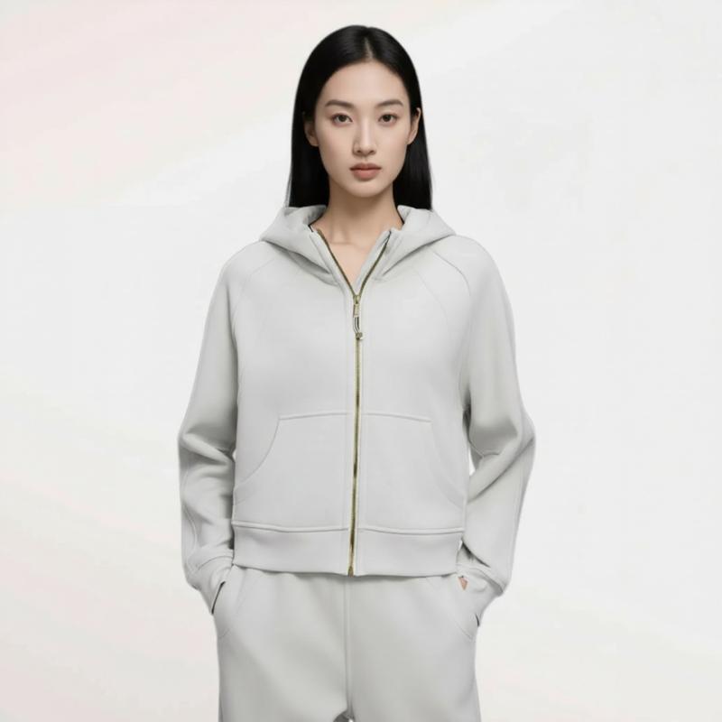 ヨガウェア レディース フルジップ スウェット パーカー ショート丈 裏起毛 フード付き Scuba風 フィッ..