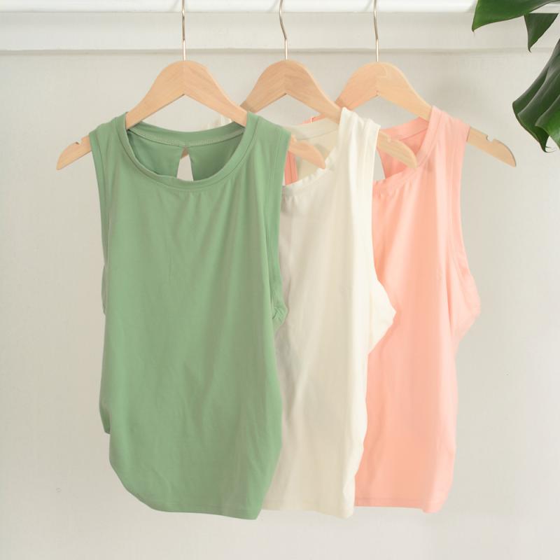 ヨガウェア レディース スポーツブラ トップス タンクトップ ノースリーブ トレーニング ランニング ウェア 吸湿速乾 通気性 ストレッチ メッシュ 春夏秋冬