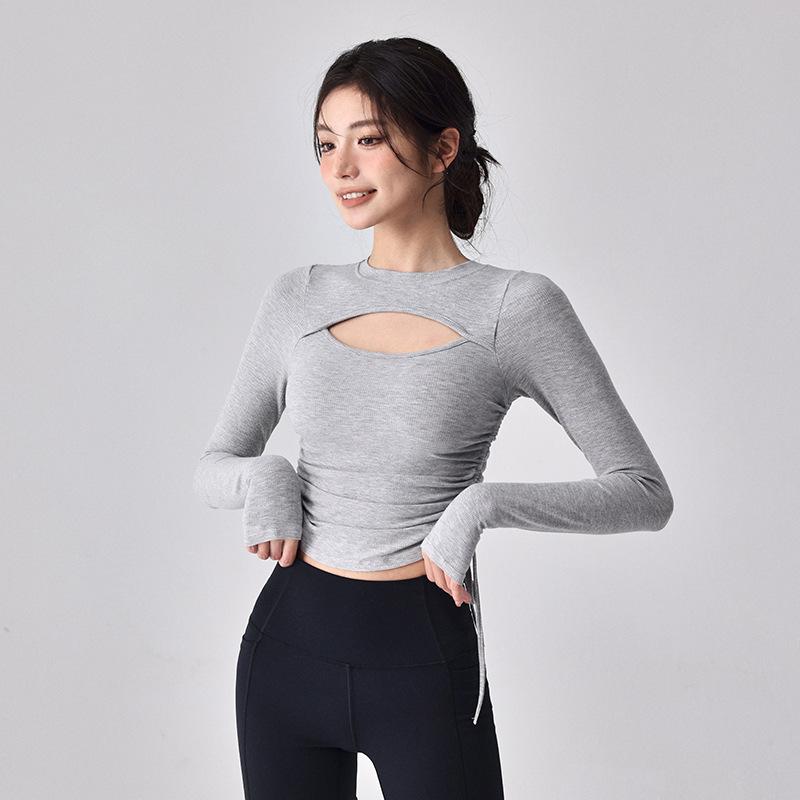 ヨガウェア レディース スポーツTシャツ 長袖 春秋 胸パッド付き スリムフィット 速乾 運動着 ランニン..