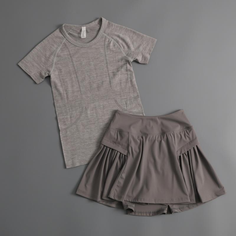 スポーツウェア レディース セットアップ 春夏 ヨガウェア トレーニングウェア ランニングウェア 速乾 吸湿性 通気性 ストレッチ グレー 灰色 ブルー 青色 ホワイト 白色 ブラック 黒色 S M L XL