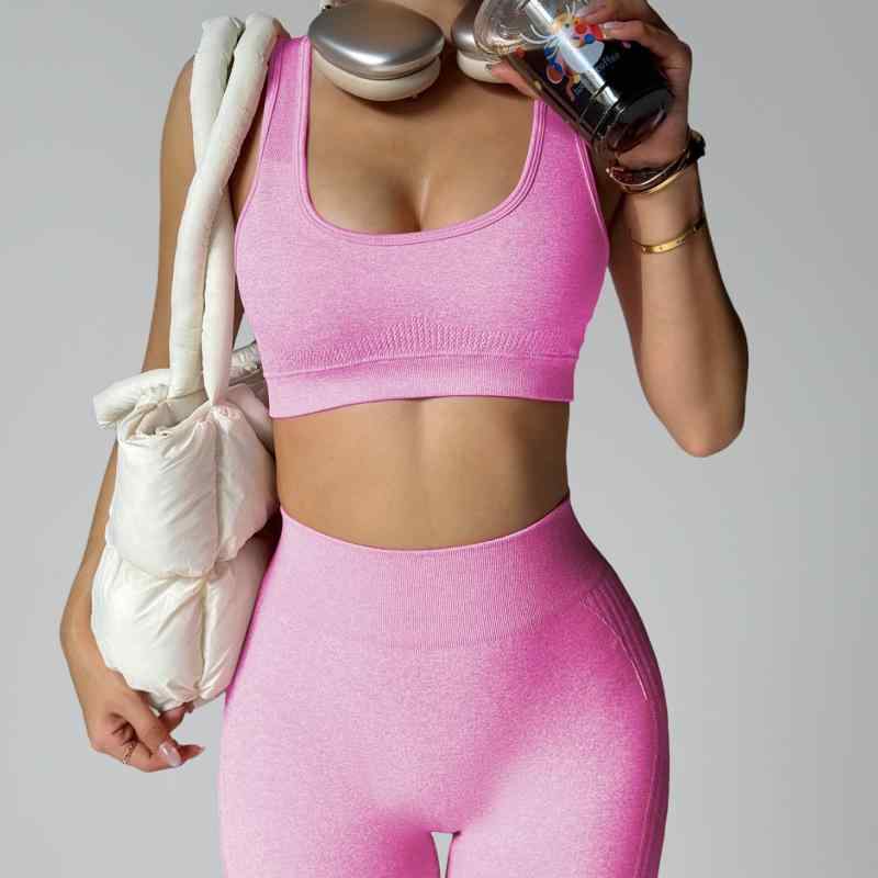 ヨガウェア レディース セットアップ スポーツウェア ショートパンツ 上下セット トレーニングウェア ランニングウェア 速乾性 通気性 メッシュ フィットネスウェア ジョギング サイクリング ウォーキング ジム 春夏秋冬