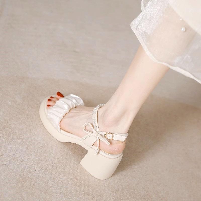 サンダル レディース ハイヒール ストラップ チャンキーヒール フェミニン スカート 合皮 ラウンドトゥ..