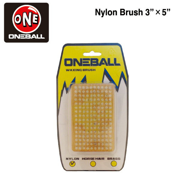 【ブランド】ONEBALL 【アイテム】NYLON BRUSH 【サイズ】3"×5"スノーボードのホットワックスをスクレーパーで除去した後に、余分なワックスを除去するためのナイロンブラシです。硬めのワックスなどにも最適です。