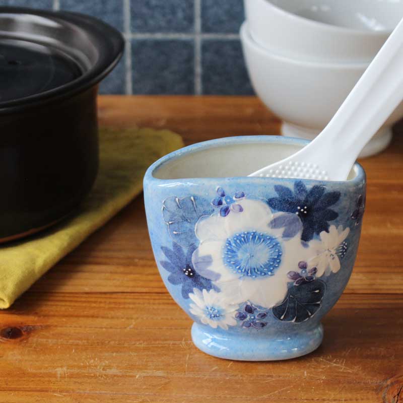 Rakuten - 【藍彩白絵花　しゃもじ立】　瀬戸焼 和食器 食器 陶器 キッチン雑貨 食卓小物 日本製 手描き 花柄 プレゼント 贈り物