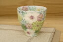 【彩小花紋 湯呑】瀬戸焼 和食器 食器 湯呑 湯飲み お茶 手描き 花柄 プレゼント 贈り物