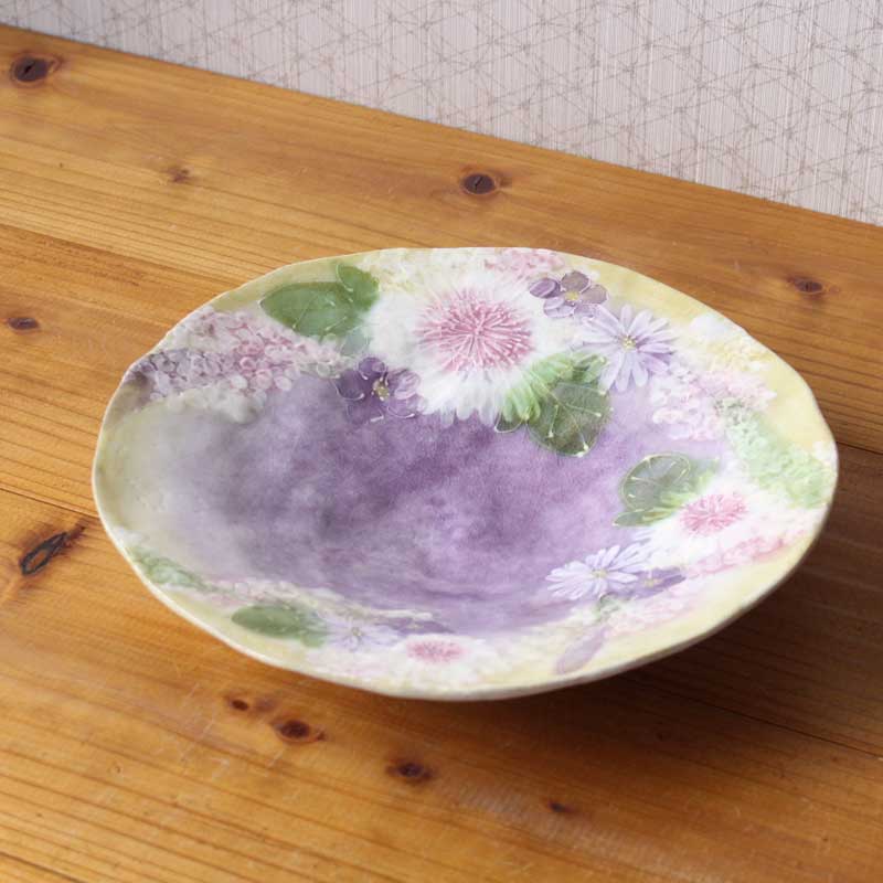 【花かざり　パスタ皿】瀬戸焼 和食器 食器 プレート パスタ 盛皿 直径24m 手描き 花柄 プレゼント 贈り物