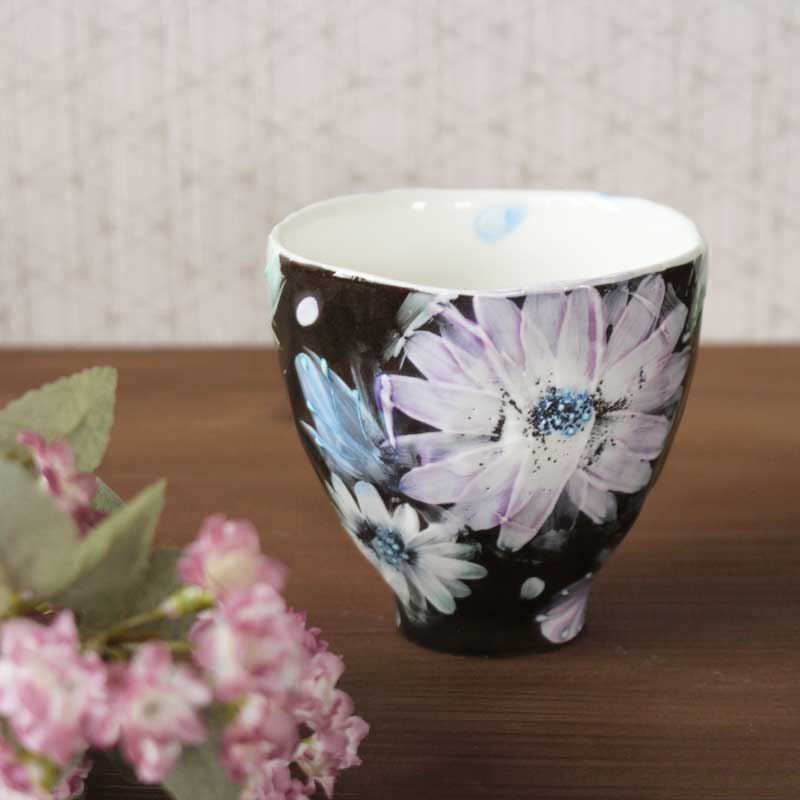 Rakuten - 色絵花化粧　湯呑（紫）　瀬戸焼 和食器 食器 湯のみ カップ 手描き 花柄 プレゼント 贈り物 普段使い
