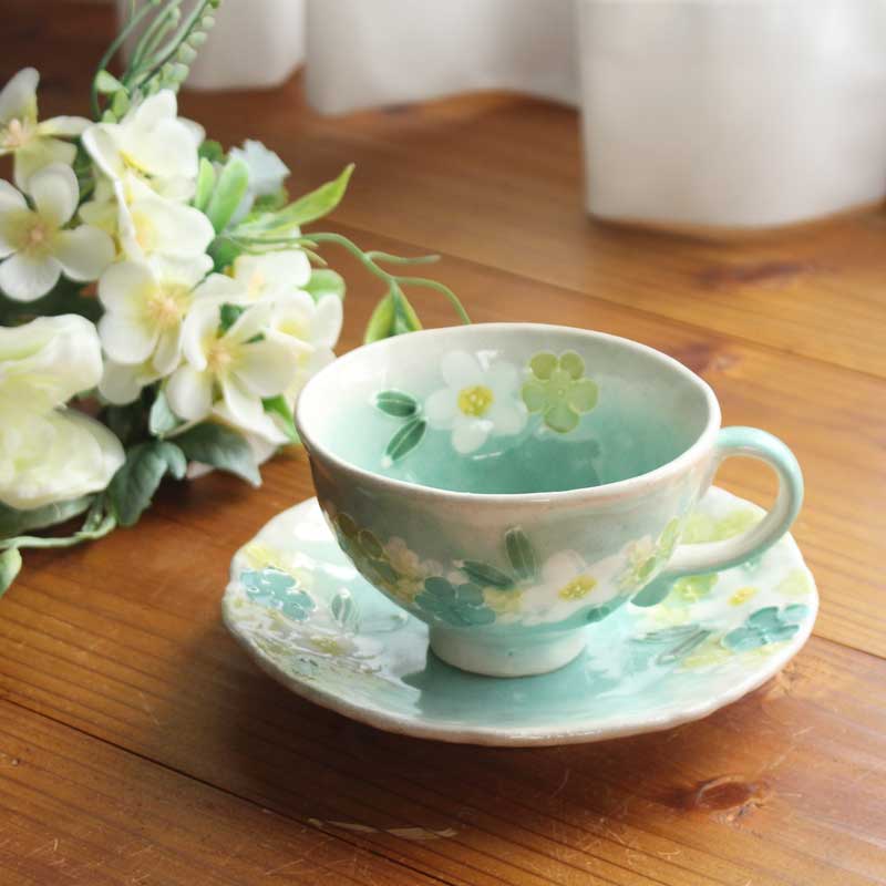 楽天市場】花柄(テイスト(食器)和風)(カップ&ソーサー 楽天市場】花柄(テイスト(食器)和風)(カップ&ソーサー