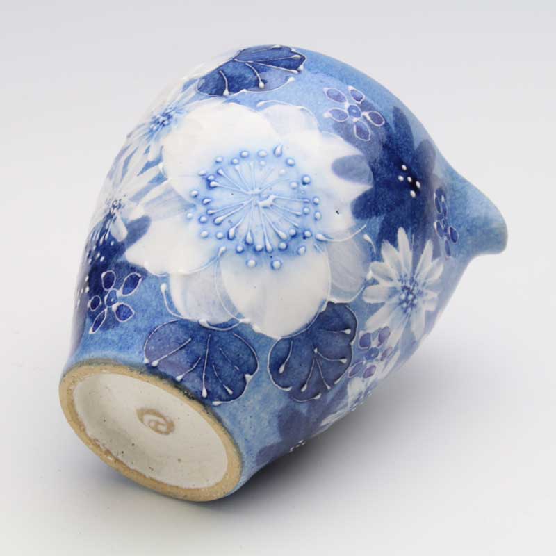 【藍彩白絵花　片口】瀬戸焼 和食器 食器 片口徳利 片口注器 酒器 冷酒 手描き 手作り 花柄 プレゼント 贈り物