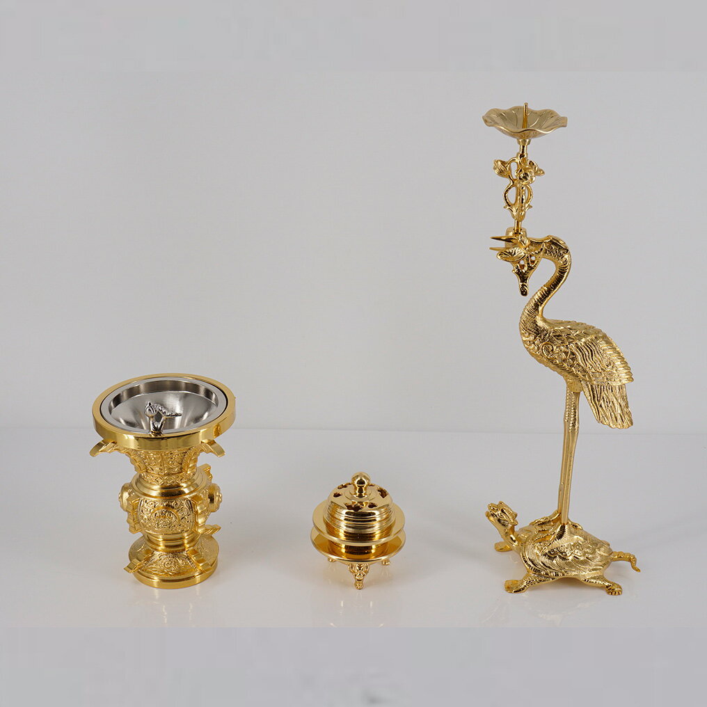 【セール期間中ポイント10倍】本山彫入鶴亀 三具足(金メッキ) 3寸 花高9.2直径8.1口径7.1cm 浄土真宗 大谷派 仏具セット