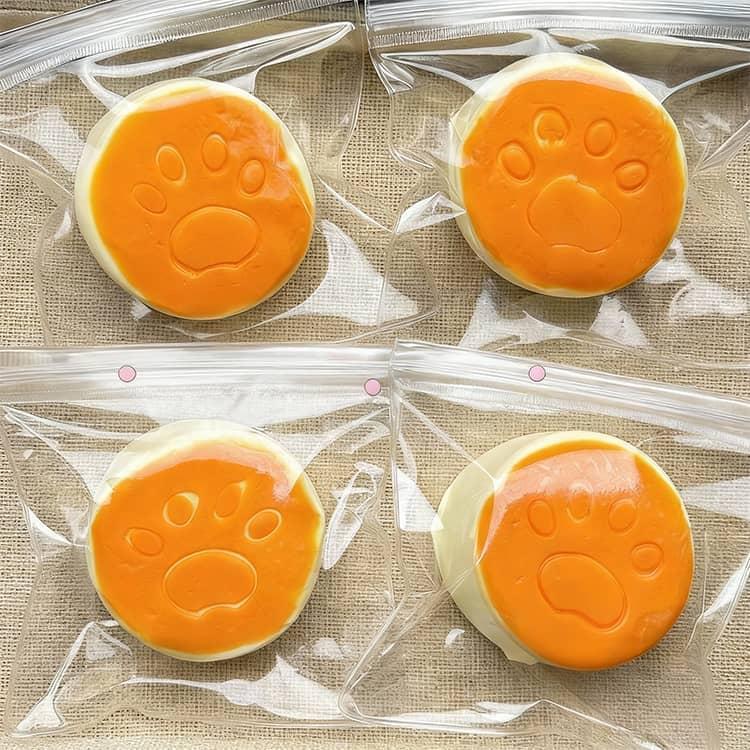 めろジョイ スクイーズ スクイーズケーキおもちゃ 水感スクイーズ ケーキの形 ストレス解消 癒し万能アイテム ネコ ねこ 猫 肉球 スクイ butterfly9090-10007166 butterflyLLC サンプル画像2