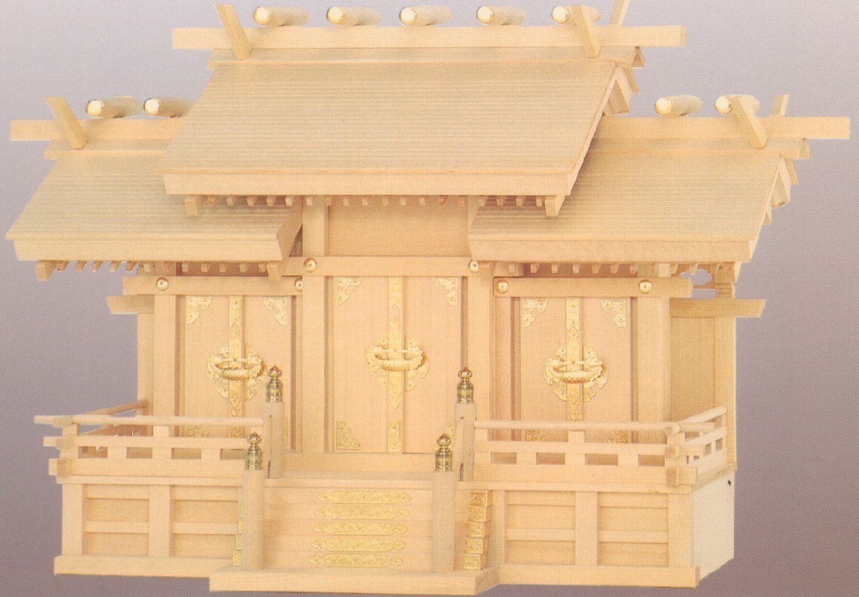 神棚 白鳳 三社 （扉金具）屋根違い三社 ［極上品］ 尾州桧（木曽桧） 国産/神棚 マンション 神具 お札 神道 御札 モダン神棚 おしゃれ 宝くじ 受験 新築 合格祈願 神殿 お札入れ 御札入れ 会社 木曾ひのき 学業 インテリア 神様 結婚式