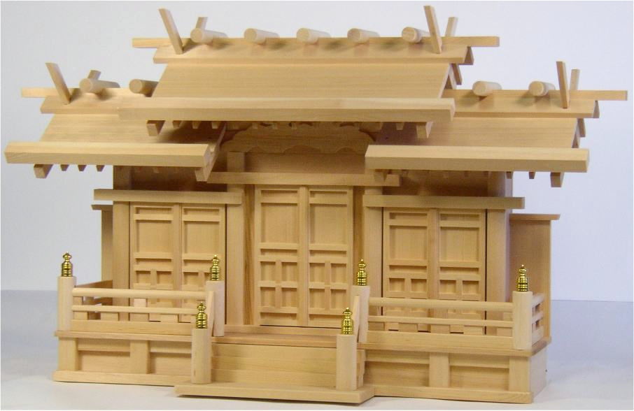 樂天商城 - 神棚 出雲 （中） 扉唐戸 [上級品] 高39 屋根違三社型 唐戸扉 尾州桧（木曽桧） 国産品/モダン神棚 おしゃれ 神棚用品 神具 棚 お札 御札 屋根違い 三社 モダン マンション ハセガワ仏壇 神道 宝くじ 七五三 お参り 受験 氏神様 お祀り 3社