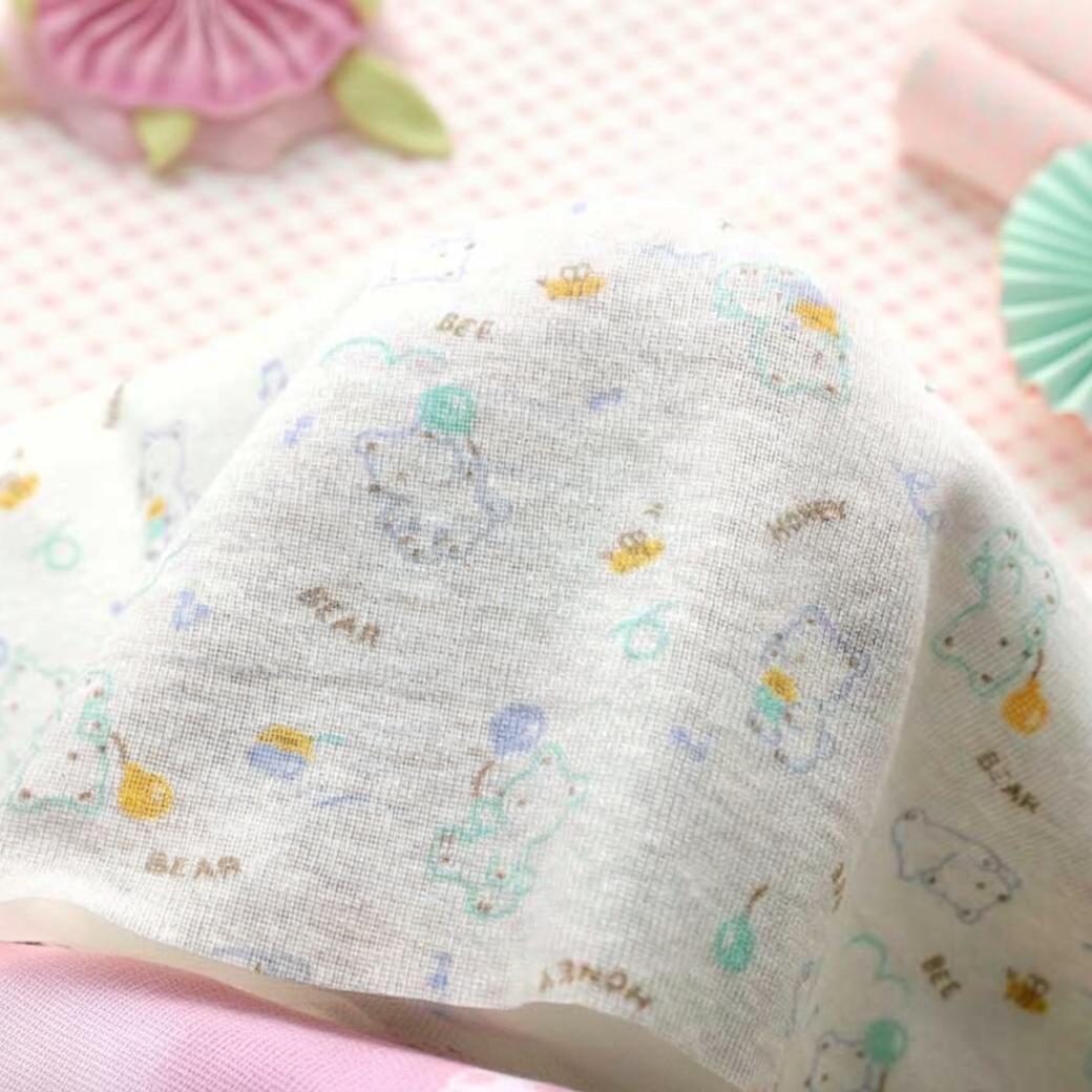 Rakuten - ニット生地 かわいい 綿 フライス ハニー ベア柄 プリント 133cm幅 日本製 50cm単位の価格 tシャツ カットソー インナー レディス メンズ 子供服 ベビー 手芸 クラフト 生地 布 屋 さん