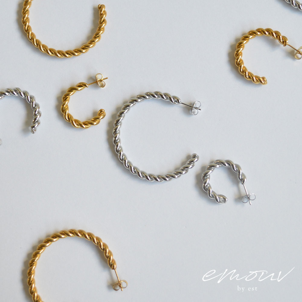 Rakuten - emouv by est ツイストシンプルフープピアス ピアス ゴールド シルバー アクセサリー トレンド 旬 ステンレス ジュエリー おしゃれ 上品 オフィス 普段使い 人気 女性 レディース ギフト プレゼント デイリー シンプル