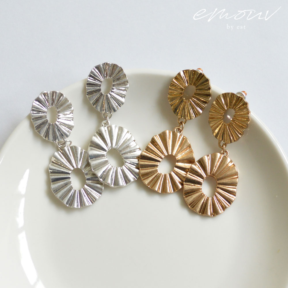 Rakuten - emouv by est マットメタルピアス ピアス ゴールド シルバー アクセサリー トレンド 旬 ジュエリー おしゃれ 人気 女性 レディース ギフト プレゼント デイリー シンプル オフィス 普段使い エレガント 大人 かわいい 可愛い 高見え 大ぶり 贈り物