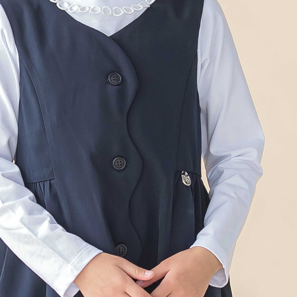 【半額】BeBe Petits Pois Vert 【限定商品】前スカラップツイルジャンパースカート(95~150cm) 【LIMITED EDITION】 子供服 子ども服 女の子 キッズ ギフト ブランド プレゼント95 100 110 120 130 140 150 春物 春服 夏服 夏物 ワンピース ジャンスカ SALE セール 2