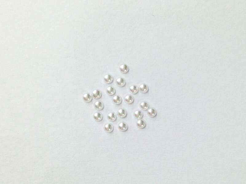 by Nail Labo パール ホワイト 半円タイプ 1.5mm 20粒 | ネイル パーツ パールストーン 真珠 ジェルネイル ネイルパーツ ネイル用品 ネイルアート アートアクセサリー ブライダルネイル 爪 爪先 アート ネイルラボ プチギフト