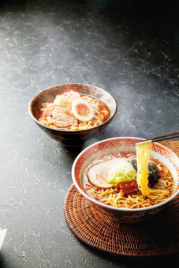 ■商品紹介：日本の3大ラーメンと言われる｢札幌味噌ラーメン・喜多方醤油ラーメン・博多豚骨ラーメン｣をご用意しました。各地域の特色を最大限活かした｢日本の旨み・UMAMI｣をご賞味ください。 ■商品内容：札幌・味噌ラーメン(中太麺70g・スープ) 喜多方・醤油ラーメン(太麺70g・スープ) 博多・豚骨ラーメン(細麺70g・スープ) ラーメン用具材×3袋(ハートなると・小ねぎ・白煎りごま)■パッケージサイズ（cm）：15.5×25.5×7.5 ■商品重量（kg）：0.44 ■パッケージ箱種：化粧箱 ■備考：本商品は形態上、包装・のし掛けはご容赦願います。■賞味期限：製造日から180日 ■アレルギー：卵・乳・小麦■保管方法： メーカー希望小売価格はメーカーカタログに基づいて掲載しています ■さまざまなギフトアイテムをご用意しております。 内祝　内祝い　お祝い返し　ウェディングギフト　ブライダルギフト　引き出物　引出物　結婚引き出物　結婚引出物　結婚内祝い　出産内祝い 命名内祝い　入園内祝い　入学内祝い　卒園内祝い　卒業内祝い　就職内祝い　新築内祝い　引越し内祝い　快気内祝い　開店内祝い　二次会 披露宴　お祝い　御祝　結婚式　結婚祝い　出産祝い　初節句　七五三　入園祝い　入学祝い　卒園祝い　卒業祝い　成人式　就職祝い　昇進祝い 新築祝い　上棟祝い　引っ越し祝い　引越し祝い　開店祝い　退職祝い　快気祝い　全快祝い　初老祝い　還暦祝い　古稀祝い　喜寿祝い　傘寿祝い 米寿祝い　卒寿祝い　白寿祝い　長寿祝い　金婚式　銀婚式　ダイヤモンド婚式　結婚記念日　ギフト　ギフトセット　セット　詰め合わせ　贈答品　お返し お礼　御礼　ごあいさつ　ご挨拶　御挨拶　プレゼント　お見舞い　お見舞御礼　お餞別　引越し　引越しご挨拶　記念日　誕生日　父の日　母の日　敬老の日 記念品　卒業記念品　定年退職記念品　ゴルフコンペ　コンペ景品　景品　賞品　粗品　お香典返し　香典返し　志　満中陰志　弔事　会葬御礼　法要 法要引き出物　法要引出物　法事　法事引き出物　法事引出物　忌明け　四十九日　七七日忌明け志　一周忌　三回忌　回忌法要　偲び草　粗供養　初盆 供物　お供え　お中元　御中元　お歳暮　御歳暮　お年賀　御年賀　残暑見舞い　年始挨拶　ボーリング大会　景品　レミパン　ゼリー　スターバックス 千疋屋　結婚式　そうめん　ローラアシュレイ　プリン　話題　ディズニー　カタログギフト　ティファール　ビタクラフト　ステンレスタンブラー　リラックマ のし無料　メッセージカード無料　ラッピング無料日本の3大ラーメンと言われる｢札幌味噌ラーメン・喜多方醤油ラーメン・博多豚骨ラーメン｣をご用意しました。各地域の特色を最大限活かした｢日本の旨み・UMAMI｣をご賞味ください。