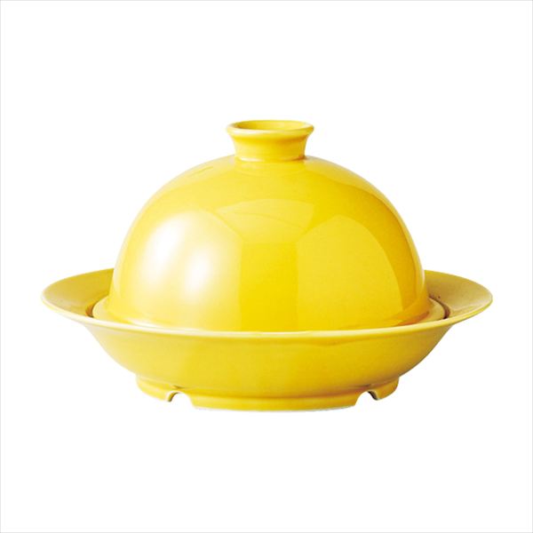 ■商品紹介内容/フタ:φ15.5×8.5×1・皿:17.9×19.5×4.3×1 材質/磁器 ■パッケージサイズ：箱寸/195×195×100 ■重量：約700g メーカー希望小売価格はメーカーカタログに基づいて掲載しています ■さまざまなギフトアイテムをご用意しております。 内祝　内祝い　お祝い返し　ウェディングギフト　ブライダルギフト　引き出物　引出物　結婚引き出物　結婚引出物　結婚内祝い　出産内祝い 命名内祝い　入園内祝い　入学内祝い　卒園内祝い　卒業内祝い　就職内祝い　新築内祝い　引越し内祝い　快気内祝い　開店内祝い　二次会 披露宴　お祝い　御祝　結婚式　結婚祝い　出産祝い　初節句　七五三　入園祝い　入学祝い　卒園祝い　卒業祝い　成人式　就職祝い　昇進祝い 新築祝い　上棟祝い　引っ越し祝い　引越し祝い　開店祝い　退職祝い　快気祝い　全快祝い　初老祝い　還暦祝い　古稀祝い　喜寿祝い　傘寿祝い 米寿祝い　卒寿祝い　白寿祝い　長寿祝い　金婚式　銀婚式　ダイヤモンド婚式　結婚記念日　ギフト　ギフトセット　セット　詰め合わせ　贈答品　お返し お礼　御礼　ごあいさつ　ご挨拶　御挨拶　プレゼント　お見舞い　お見舞御礼　お餞別　引越し　引越しご挨拶　記念日　誕生日　父の日　母の日　敬老の日 記念品　卒業記念品　定年退職記念品　ゴルフコンペ　コンペ景品　景品　賞品　粗品　お香典返し　香典返し　志　満中陰志　弔事　会葬御礼　法要 法要引き出物　法要引出物　法事　法事引き出物　法事引出物　忌明け　四十九日　七七日忌明け志　一周忌　三回忌　回忌法要　偲び草　粗供養　初盆 供物　お供え　お中元　御中元　お歳暮　御歳暮　お年賀　御年賀　残暑見舞い　年始挨拶　ボーリング大会　景品　レミパン　ゼリー　スターバックス 千疋屋　結婚式　そうめん　ローラアシュレイ　プリン　話題　ディズニー　カタログギフト　ティファール　ビタクラフト　ステンレスタンブラー　リラックマ のし無料　メッセージカード無料　ラッピング無料 ギフトにぴったりのアイテムをご紹介！ 贈り物に悩んでいる方へ、心温まるギフトアイテムを取り揃えました。高品質な食品、ふわふわのタオル、美しい食器、そしてセンスあふれる雑貨まで、幅広いラインナップであなたの大切な人への思いを伝えます。 特徴 高品質：厳選された素材と丁寧な製造工程で作られた商品ばかり。どれも長く愛用いただけます。 多用途：どんなシーンでも使える万能アイテムが揃っています。誕生日、結婚祝い、新築祝いなど、さまざまな場面に最適です。 デザイン：シンプルで洗練されたデザインから、カラフルで個性的なものまで、多彩なバリエーションをご用意。 お手頃価格：高品質ながら手ごろな価格で、コストパフォーマンスも抜群。 おすすめの用途とシーン 誕生日プレゼント：大切な人の特別な日を祝うために、実用的かつ心温まるギフトを。食品やタオルは、日常で役立つアイテムとして喜ばれます。 結婚祝い：新しい生活を始めるカップルに、美しい食器やおしゃれな雑貨を。幸せな家庭を築くお手伝いができます。 新築祝い：新しい家に引っ越した友人や家族へ、インテリアにぴったりの雑貨や実用的なタオルを。快適な生活をサポートします。 お返しギフト：感謝の気持ちを込めて、おしゃれで実用的なアイテムを。食品はもちろん、使い心地の良いタオルや美しい食器も喜ばれます。 季節の贈り物：お中元やお歳暮、季節の挨拶として、季節に合ったギフトを。夏には涼しげな雑貨、冬には温かみのあるタオルや食品が最適です。 贈る相手に合わせたおすすめ グルメな方へ：美味しい食品を贈れば、食卓が一層華やかに。特別な時間を演出します。 家庭的な方へ：ふわふわのタオルや使いやすい食器で、日常生活に彩りを。 オシャレな方へ：センスあふれる雑貨で、インテリアを一層魅力的に。 まとめ あなたの気持ちを込めたギフト選びをお手伝いします。どれも心を込めて選んだアイテムばかりです。大切な人への贈り物として、自信を持っておすすめします。 商品概要 [分類] 以下のような商品をお探しの方にオススメです。スイーツ スィーツ スウィーツ Sweets ケーキ お菓子 洋菓子 デザート おやつ 小腹対策 食品 食べ物 / チョコレートケーキ チョコレート ガトーショコラ チーズケーキ 生菓子 生ケーキ ベイクドチーズケーキ [評価・マスコミ] ランキング1位のおすすめ(お勧め オススメ) インスタ映え SNS 評判 今話題の人気商品 [サービス] 以下のサービスをご利用いだだけます。不可の場合あり。お取り寄せ 全国配送 全国発送 オーダー 注文 デリバリー 取寄せ 宅配 ネット通販 持ち運び可 / 送料無料 送料込み 無料ギフト対応 日持ち長い 長期保存 賞味期限が長い 名入れ 当日発送 お急ぎ便 即日配送 即日発送 翌日配送 翌日発送 前日に買う あす楽 明日楽 即納 翌日 あす着 明日届く 配送日指定可 冷凍保存可 冷凍保管 冷凍便 ギフトラッピング ギフト対応 予約 メッセージ付き 有料メッセージカード 有料お誕生日カード ホワイトデー当日お届け可能 [パッケージ] 　 以下のような包装でお届けします。詰め合わせ セット アソート 化粧箱入り ラッピング不要 個包装 小分け 手提げ袋（有償） 2重梱包 [デザイン] 以下のようなイメージをお求めの方におすすめです。お洒落 可愛い ゴージャス 高級感 プレミアム サプライズ感 美しい インパクト 面白い 珍しい 希少 驚き シンプル 上品 スタイリッシュ エレガント モダン [ご用途] 工夫次第で様々な用途でご利用いただけます。贈り物 プレゼント ギフト プチギフト 贈答品 お祝い 御祝い 退職祝い 内祝い 出産祝い 出産内祝い 入学祝い 卒業祝い ご褒美 手土産 お土産 お使い物 お返し お礼 ご挨拶 ご進物 お配り 配る ばらまき バレンタインデー バレンタインデイ ヴァレンタイン 友チョコ 義理チョコ 本命チョコ 逆チョコ バレンタインチョコ ホワイトデー ホワイトデイ ホワイトデーのお返し 七五三 ひな祭り こどもの日 ハロウィン クリスマス お中元 お年賀 ウインターギフト 御中元 御歳暮 サマーギフト 残暑見舞い お歳暮 母の日 父の日 敬老の日 敬老会記念品 敬老会 結婚祝い 結婚内祝い 結婚記念日 結婚式二次会 二次会のプチギフト 結婚披露宴の引き出物 引き菓子 ウエディングパーティー 成人祝い 長寿祝い 還暦祝い 古希祝い 古稀祝い 喜寿祝い 傘寿祝い 米寿祝い 卒寿祝い 白寿祝い 紀寿祝い 百寿祝い 成人式 セレモニー イベント 内祝い 快気祝い 快気内祝い 出産内祝い 出産祝い 記念日 お返し ご進物 御使い物 お礼 ご挨拶 御礼 ご祝儀 祝儀の品 お使い物 ノベルティー 粗品 景品 長寿 法事 法要 仏事 年忌法事 志 粗供養 供養返し 香典返し 満中陰志 御供え お供え 御供物 弔事 七五三 ひな祭り 入学祝い 卒業祝い 卒園祝い 退職祝い 入社祝い 成人式 成人式のお祝い 朝食 食事代わり ティータイム ブレイクタイム ホームパーティー クリスマスケーキ 誕生日プレゼント 誕生祝い バースデーケーキ 学校 会社 職場 法人 取引先 部活 イベント サークル 介護施設 [おすすめの方] 以下のような様々なお客様にお喜びいただいております。10代 20代 30代 40代 50代 60代 70代 80代 90代 100歳以上 お母さん お父さん ママ パパ 兄弟姉妹 彼氏 彼女 恋人 義理の母 叔父さん 親戚の お嬢さん 大家族 家族 赤ちゃん 祖父 祖母 叔父 叔母 孫 おじいちゃん おばあちゃん じいじ ばあば 夫 旦那 妻 奥様 お嫁さん 奥さん 親 両親 娘 同僚 友達 仲間 友人 親友 上司 部下 先輩 後輩 お世話になった方 恩師 先生 大人数 女友達 法人 女性 男性 大人 子ども 子供用 小学生 中学生 高校生 男の子 女の子 辛党 甘党 甘いものが苦手 高齢者 お年寄り [その他おすすめ] 以下のような商品に興味のある方にもオススメです。大量 大量購入 財布に優しい 大人数 業務用 大量スイーツ お試し コスパ良い /とっておきのギフトを贈る。ギフト専門店のおすすめ商品ですもらう方が嬉しい、使い勝手のいい進物商品。