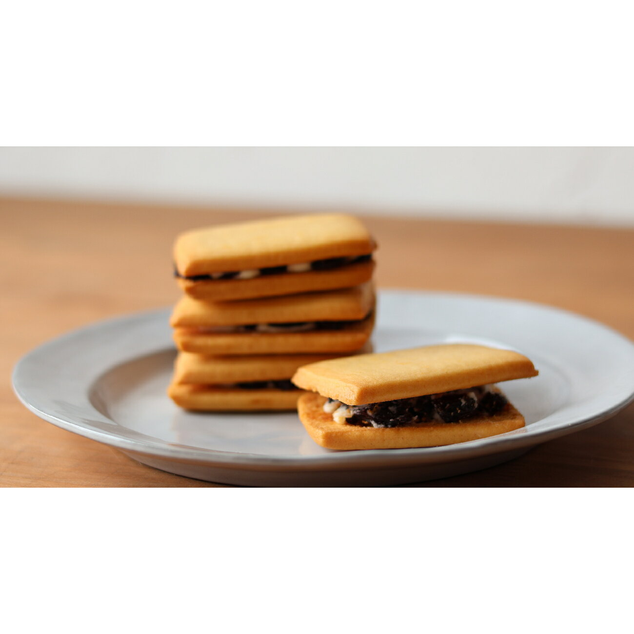 レーズンサンドクッキー&カフェ