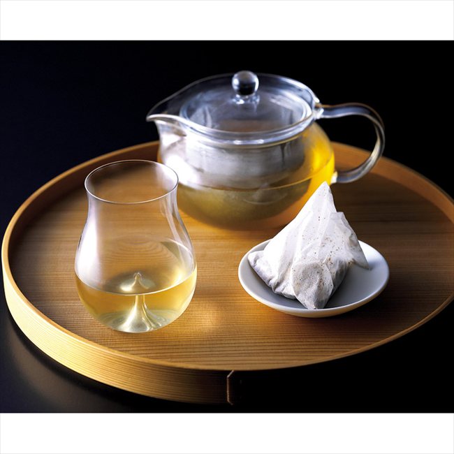 キッチンの殿堂!チューボーマニアの下鴨茶寮 料亭のお出汁（30包） 20379 内祝 内祝い お祝 御祝 記念品 出産内祝い プレゼント 快気祝い 粗供養 引出物｜アングル3