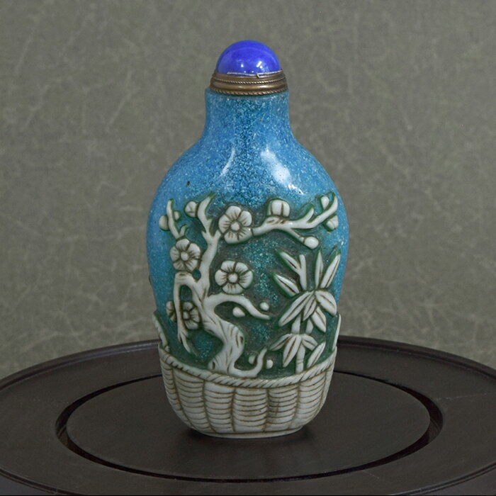 籠の中の梅花と竹鼻煙壺211014鼻煙壷 鼻煙壺 中国 芸術 シノワズリー インテリア コレクション 嗅ぎたばこ入れ アンティーク 小物 コレクター 垂涎