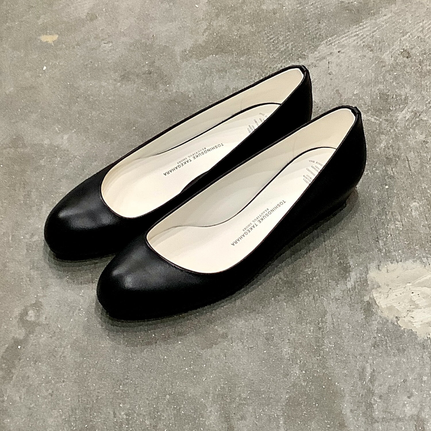 BEAUTIFUL SHOES-LOW ROUND MONOCHROME(BLACK)