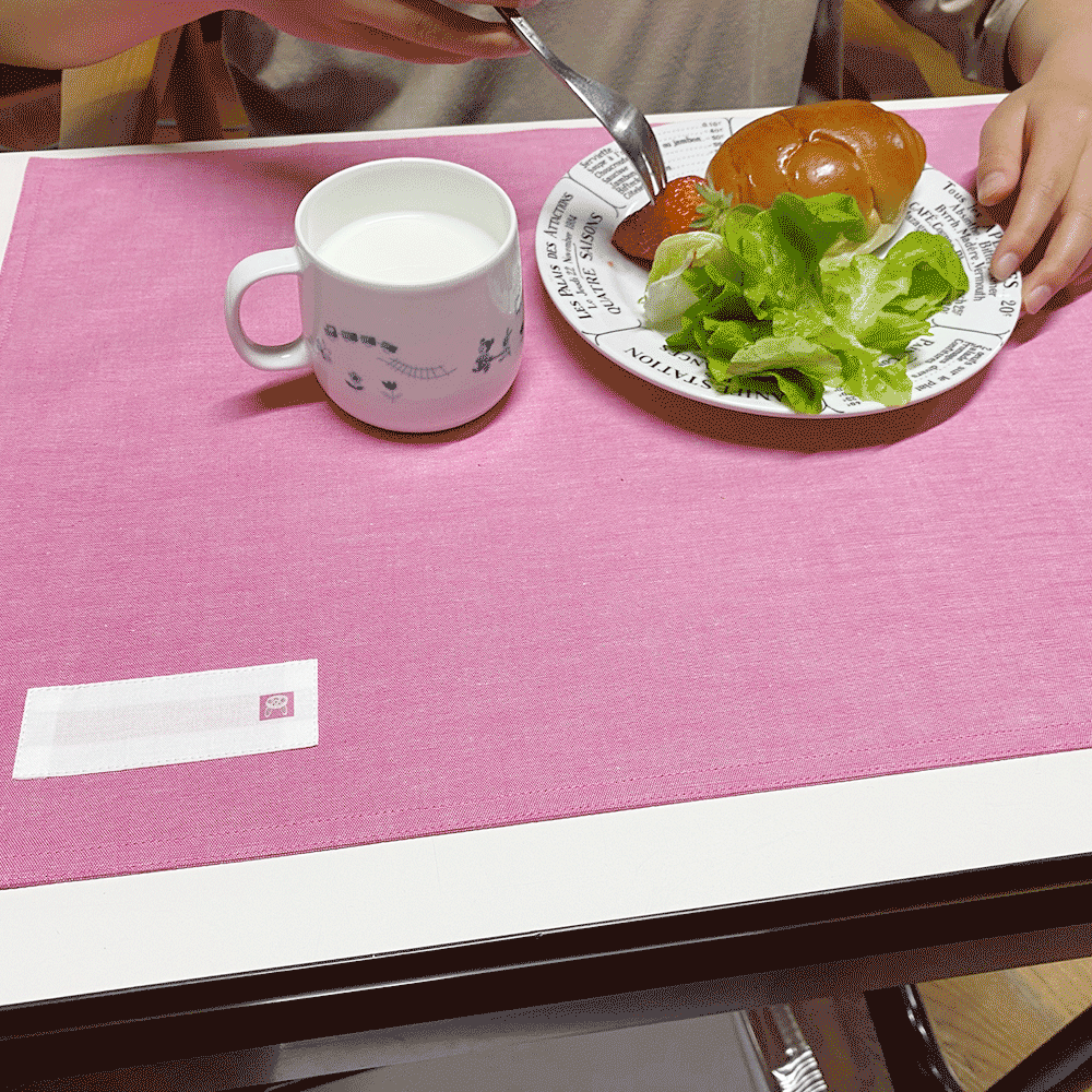 ランチョンマット ランチクロス ダンガリー 縦35cm 横50cm チェリーピンクうさぎ 子供用ランチョンマッ..