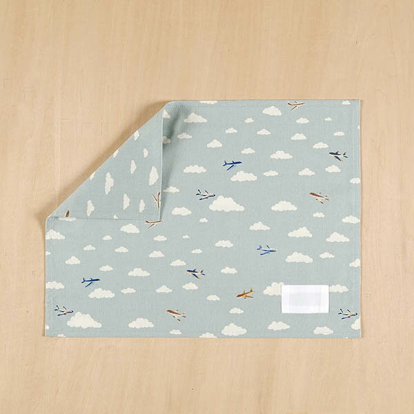 ランチョンマット 　ランチクロス 　縦30cm横40cm　●白い雲とひこうきブルーグレー 907●　子供・キッズ..
