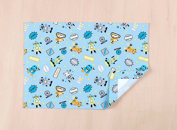 ランチョンマット 　ランチクロス　縦32cm横46cm ブルーロボット 額縁仕立て　子供・キッズ用　名札（..