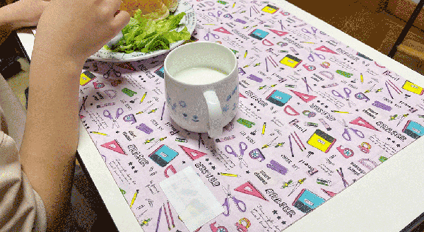 ランチョンマット 　ランチクロス 　縦35cm横50cm　ピンク文房具　子供・キッズ用　机サイズ　名札（氏..
