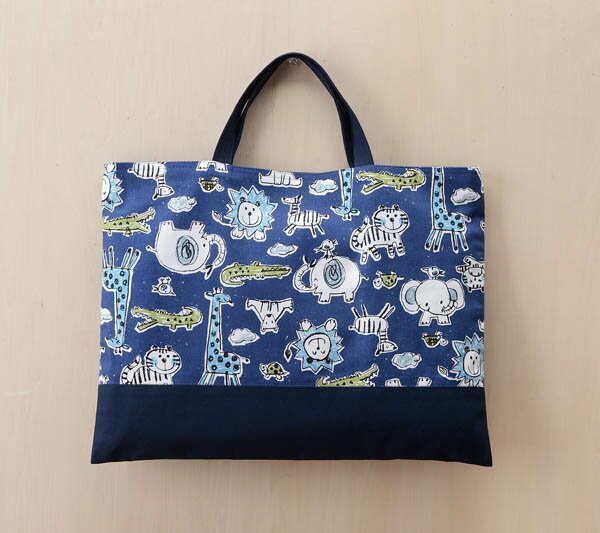 レッスンバッグ名札（氏名票）つき（通園・通学バッグ）縦30cm 横40cm氏名票は内側についています。動..