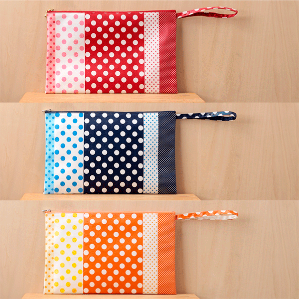 ファスナーつきポーチ　小物入れ　ビニールコーティング　ラミネート加工　つや消し　642水玉赤　書類..