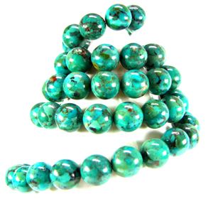 【種類】　　トルコ石（B）/ ターコイズ【形】　　丸玉通し穴【サイズ】　　6mm【数量】　　40cm/1本（約66pc） ※掲載商品の在庫について 掲載商品につきましては、一部店頭在庫（実店舗）と共有している商品がございます。 「在庫有り」の表示があっても、ご注文後に欠品が発生する場合がございます。 完売や欠品の場合は早急に納期を連絡させて頂きますのであらかじめご了承ください。
