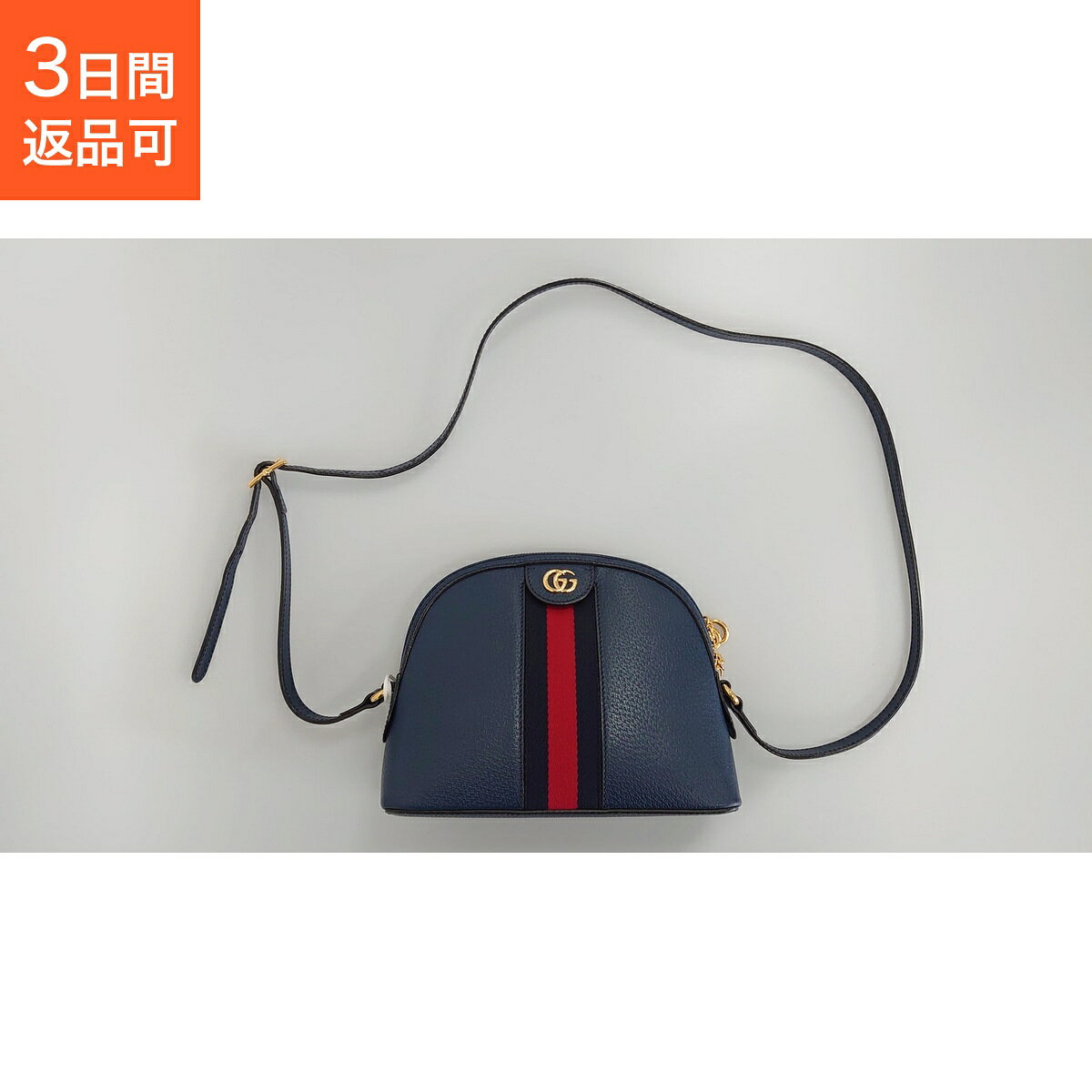 気になる商品は、お気に入りに登録しておくと便利です。あとからいつでも見返していただけます。 全体的に使用感の少ない良好なコンディションです。外側は底角に若干のスレと色移りが見られますが、その他に目立つ傷や汚れはありません。内側も僅かな汚れがある程度で綺麗な状態です。金具の輝きもあり、まだまだ長くご愛用いただけます。 当店は3日間試して返品可。土日祝出荷対応。ご自宅で実際にお手に取って、お確かめいただけます。 ▼商品詳細 ブランドGUCCI 商品名 オフィディア ショルダーバッグ 管理番号lx-0035644 型番499621 カラーNAVY 素材カーフスキン(牛) サイズ23×18×7 cm ▼コンディション 全品、バッグレンタルのラクサスで培ったケア・検品基準で、鑑定士がランク付けしています。ダメージは各商品の画像と説明でそのまま開示していますので、状態をご覧のうえ安心してお選びください。また、当店は3日間試して返品可。ご自宅で実際にお手に取って、お確かめいただけます。（※適用条件は 配送・返品ページをご覧ください） SA未使用に近い、非常にきれいな商品 A使用感がわずかで、全体的にとてもきれいな商品 AB部分的な傷や使用感はありますが、全体的にはきれいで、問題なくお使いいただける商品 B使用感・ダメージはありますが、日常使いには十分。お得感と実用性のバランスが良い商品 BC目立つダメージはありますが、しっかりお使いいただける、ぐっとお値打ちな商品 Cダメージは大きめですが、その分うんとお手頃。気兼ねなく使い倒せる、実用派向けの商品 ▼サイズ表記や色味について お使いのパソコンやスマートフォンの環境により、実際の色味と若干異なって見える場合があります。 特殊な形状のバッグは、表記サイズと実際の寸法に誤差が生じる場合があります。 同じサイズ表記でも素材や製造時期による多少の個体差（ばらつき）が存在します。 手作業の工程や天然素材（革）の特性によるもので、ヴィンテージ品や中古品では顕著になる傾向があるためサイズは参考までにご確認ください。 ▼商品について 商品は他サイトでも販売しておりますので、ご注文のタイミングによって在庫確認のタイムラグにより欠品となる場合がございます。ご了承ください。 ▼付属品について 商品画像内で付属品として撮影・掲載しているものがお届け内容となります。背景、小物、マネキン、ディスプレイ用品など撮影用備品は付属いたしません。 当店中古商品は、すべて一点もの。気になったらお気に入り登録を。 同じ商品が再び入荷することはございません。 ☆ この商品をお気に入りに登録