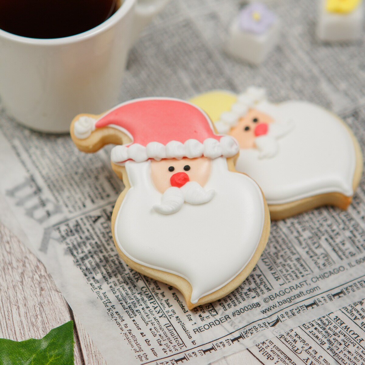 人気のカラフルサンタ【サンタB】アイシングクッキー クッキー クリスマス プチギフト 名入れ 文字入れ かわいい お菓子