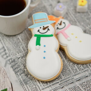 クリスマスのプチギフトに【スノーマンクッキー】アイシングクッキー クッキー クリスマス プチギフト スノーマン 名入れ 文字入れ かわいい お菓子