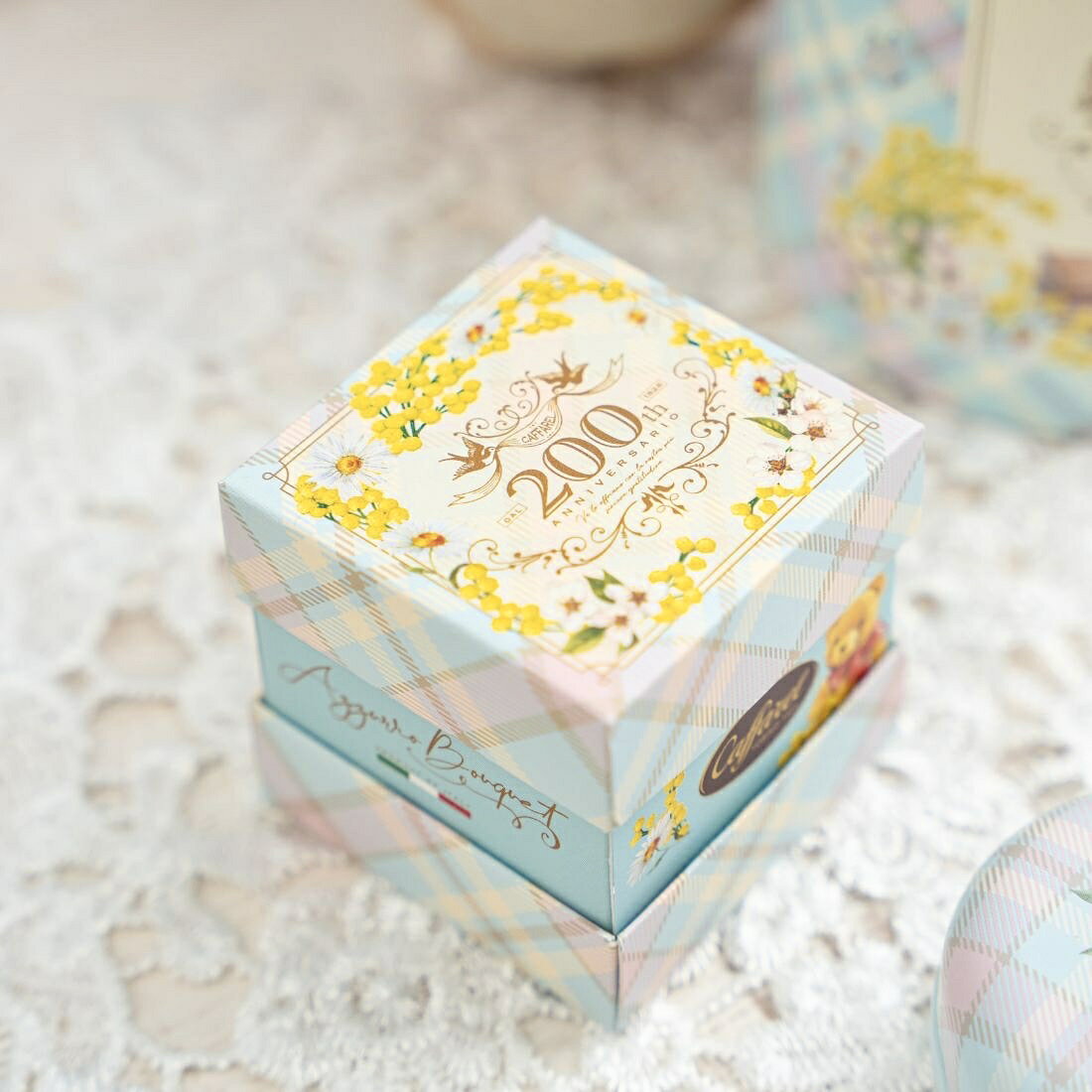 カファレルの【公式】 カファレル caffarel フィオレッタ プチギフトお菓子 チョコレート高級チョコ ジャンドゥー ヤ イタリア 個包装 詰め合わせ アソート ギフト プチギフト 誕生日 お取り寄せスイーツ ご褒美スイーツ かわいい 可愛い｜アングル2