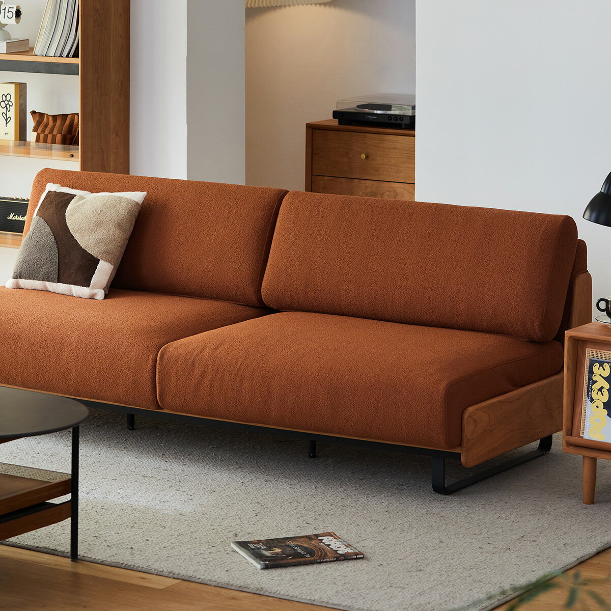 【全商品3％OFF】 CAGUUU 北欧風デザイン シンプルモダン 三人掛けソファ 高反発クッション付き 無垢材..