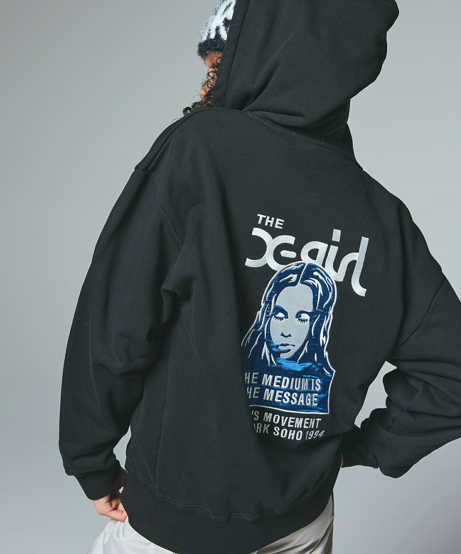 【公式】X-girl エックスガール FACE PATCH AND LOGO ZIP UP SWEAT HOODIE ジップパーカー スウェット 長袖トップス パーカー レディース フーディー ストリート ファッション フェイスロゴ