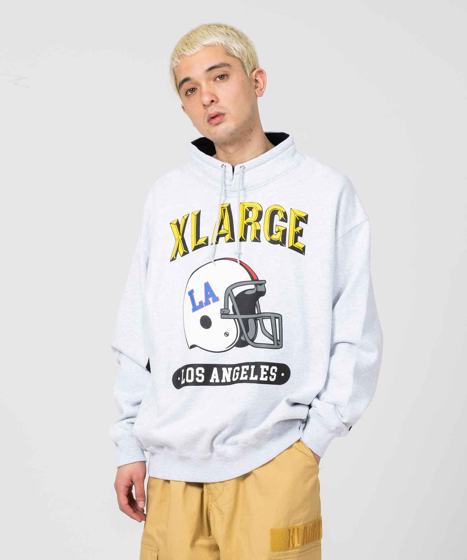 SALE セール 【公式】XLARGE エクストララージ FOOTBALL STAND COLLAR SWEAT スウェット ボートネック スタンドカラー トレーナー フットボール ロゴ メンズ トップス 人気 おすすめ おしゃれ 贈り物 ギフト プレゼント