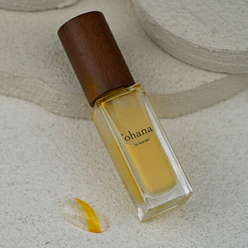 51　サンフラワー アートがしやすい細筆で柔らかな発色が特徴。滲みにくく水彩アートに最適。 インクを使用するだけで絶妙な雰囲気のデザインに。 豊富なカラーバリエーションで単色で使用しても楽しめます。 ※ご使用前によく振ってからお使いください...